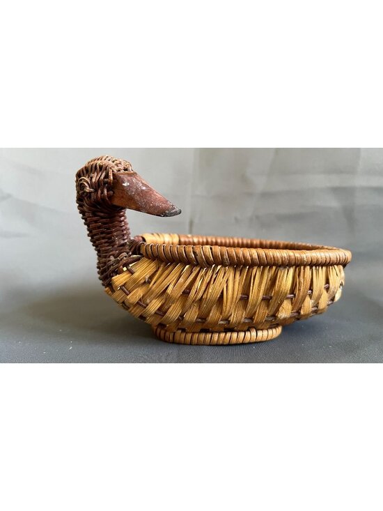 Other - Woven Duck-Shaped Basket Bowl With Rustic Rattan & Wooden Detailing For Home Déc